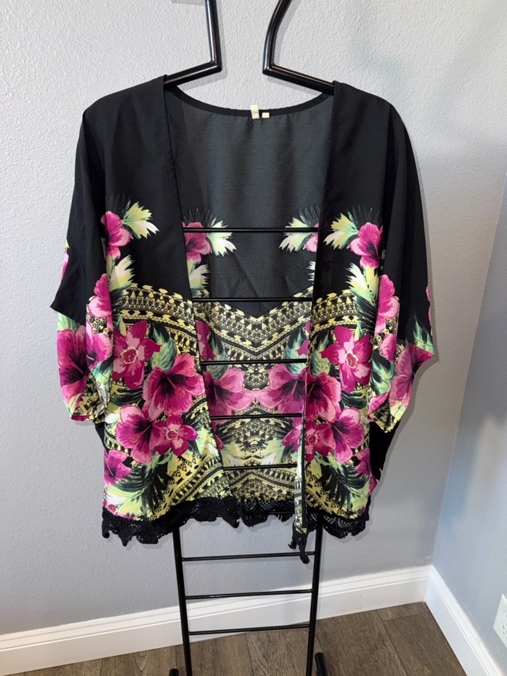 Ripcurl Tropical Open-Front Kimono in Black with Pink Blooms